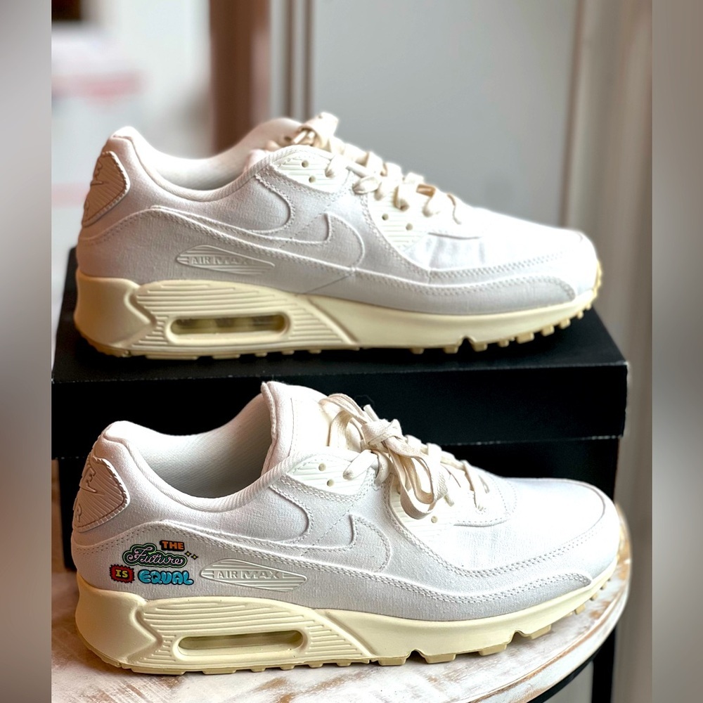 Nike Air Max 90 SE The Future is Equal Size 10 Sneakers FD0867-133